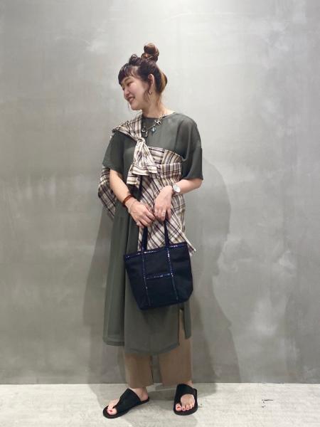 LAKOLEのコーディネートを紹介します。｜Rakuten Fashion(楽天ファッション／旧楽天ブランドアベニュー)1040346