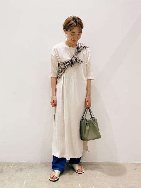 LAKOLEのコーディネートを紹介します。｜Rakuten Fashion(楽天ファッション／旧楽天ブランドアベニュー)1046426