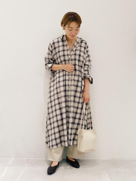 LAKOLEのコーディネートを紹介します。｜Rakuten Fashion(楽天ファッション／旧楽天ブランドアベニュー)1053656