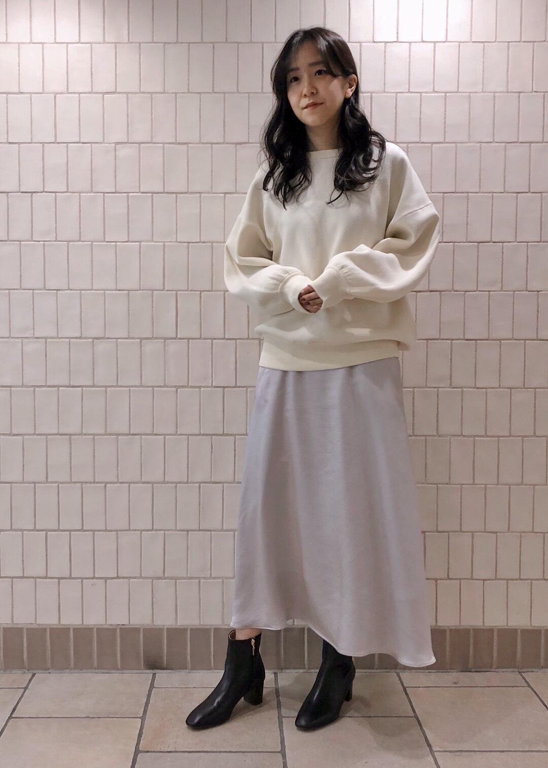 Salon Adam Et Rope の 店頭人気アイテム サテンロングフレアースカートを使ったコーディネート Rakuten Fashion 楽天ファッション 旧楽天ブランドアベニュー