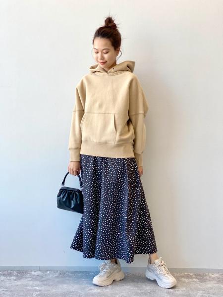 LAKOLEのコーディネートを紹介します。｜Rakuten Fashion(楽天ファッション／旧楽天ブランドアベニュー)1091486