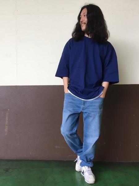 GAPの(M)ヘビーウェイトイージーTシャツを使ったコーディネートを紹介します。｜Rakuten Fashion(楽天ファッション／旧楽天ブランドアベニュー)1117047