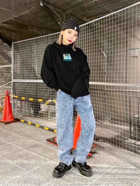 X Girlのhigh Waisted Loose Fit Jean デニム X Girlを使ったコーディネート Rakuten Fashion 楽天ファッション 旧楽天ブランドアベニュー