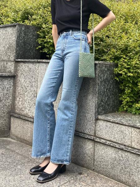 58％以上節約 moussy MVS FLARE デニムパンツ 27インチ alassema-group.com