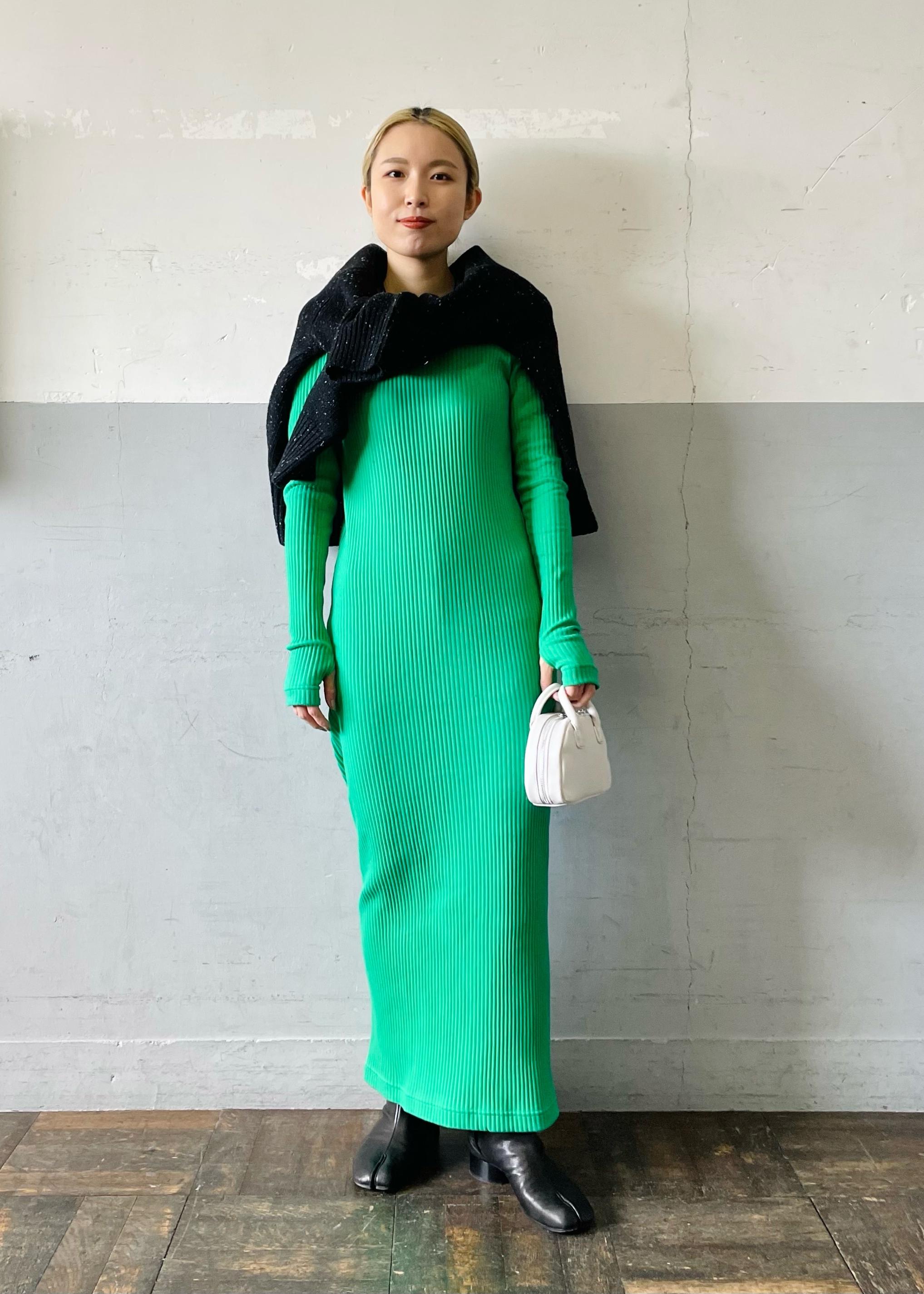 ADAM ET ROPE'の【ADAM ET ROPE'】BOTANICAL DYED MAXI DRESSを使った