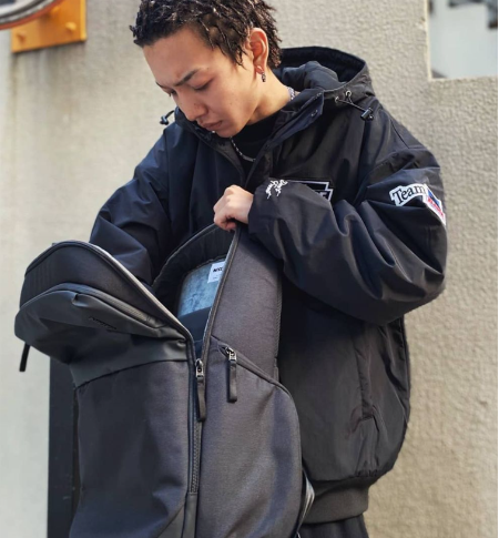 Incaseの(U)INCO100684-BLK A.R.C. Daypack 16inch バックパック