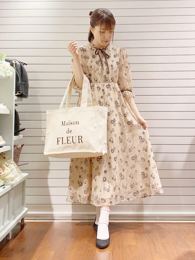 Maison de FLEURのコーディネートを紹介します。｜Rakuten Fashion(楽天ファッション／旧楽天ブランドアベニュー)1378924