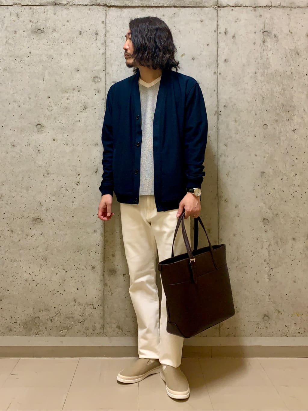TAKEO KIKUCHIの4WAYストレッチデニムパンツを使ったコーディネートを紹介します。｜Rakuten Fashion(楽天ファッション／旧楽天ブランドアベニュー)1384599