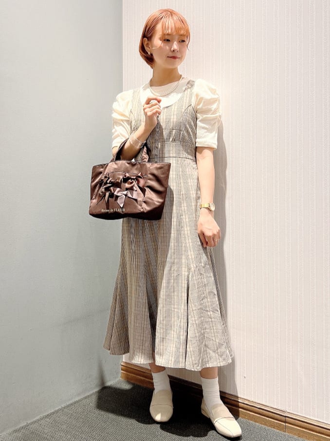 Maison de FLEURのコーディネートを紹介します。｜Rakuten Fashion(楽天ファッション／旧楽天ブランドアベニュー)1425796