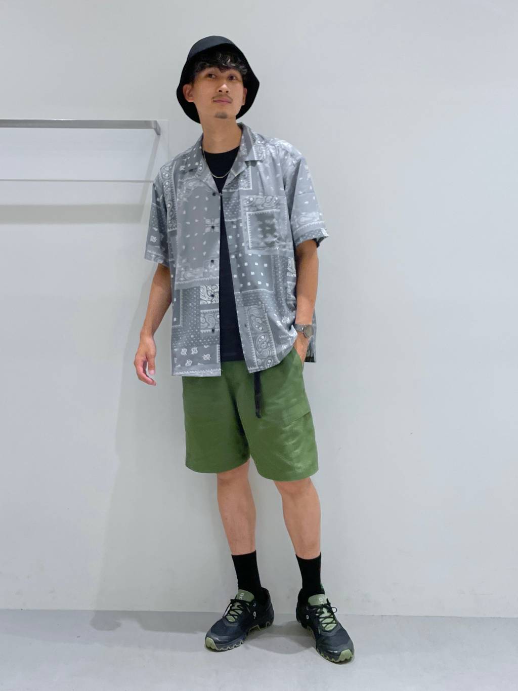 LAKOLEのツイルバケットハットを使ったコーディネートを紹介します。｜Rakuten Fashion(楽天ファッション／旧楽天ブランドアベニュー)1468320