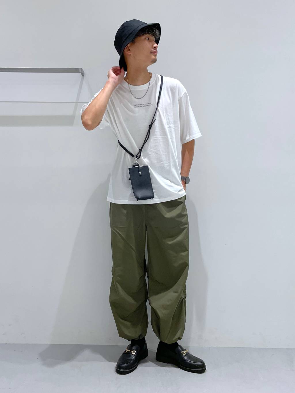 LAKOLEのツイルバケットハットを使ったコーディネートを紹介します。｜Rakuten Fashion(楽天ファッション／旧楽天ブランドアベニュー)1483091