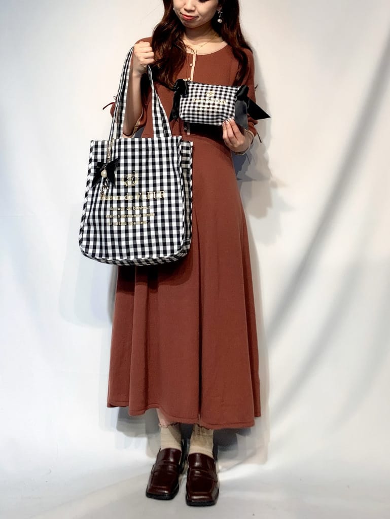 Maison de FLEURのコーディネートを紹介します。｜Rakuten Fashion(楽天ファッション／旧楽天ブランドアベニュー)1485314
