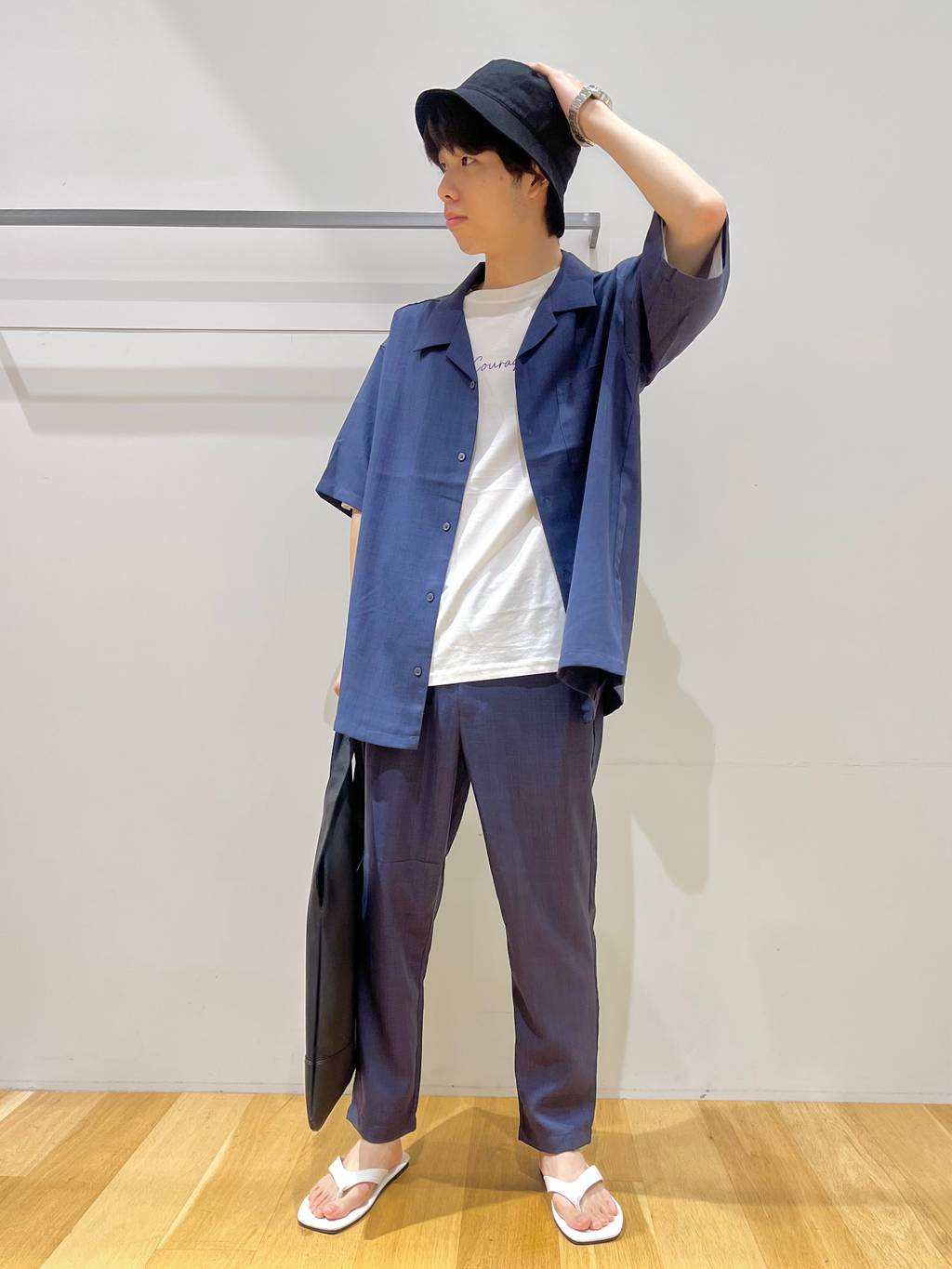 LAKOLEのツイルバケットハットを使ったコーディネートを紹介します。｜Rakuten Fashion(楽天ファッション／旧楽天ブランドアベニュー)1502870