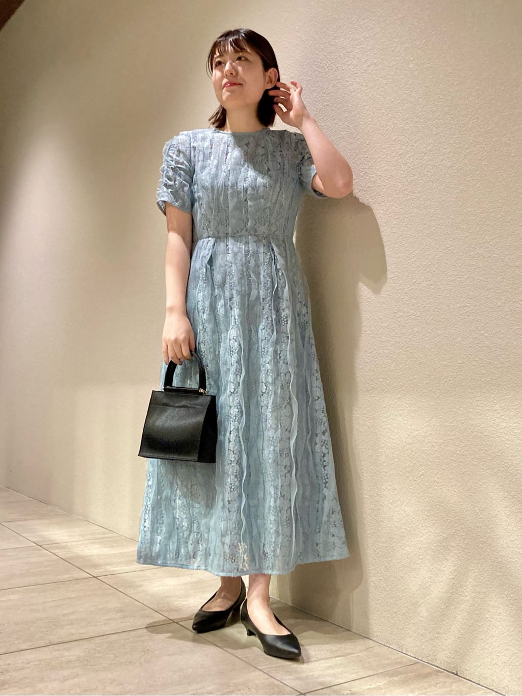URBAN RESEARCH ROSSOのkaene リボンチュールエプロンドレスを使ったコーディネートを紹介します。｜Rakuten Fashion(楽天ファッション／旧楽天ブランドアベニュー)1566011