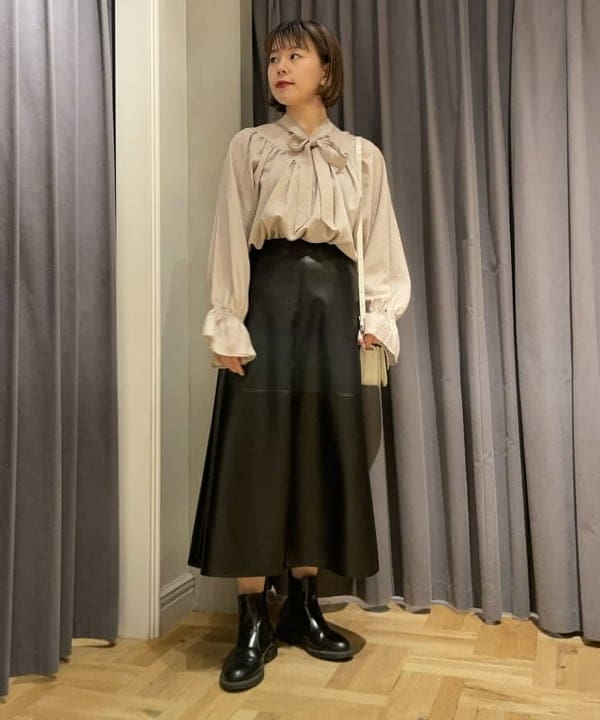 Demi-Luxe BEAMSの【大人気アイテム】Demi-Luxe BEAMS / フェイクレザー フレアスカートを使ったコーディネート |  Rakuten Fashion(楽天ファッション／旧楽天ブランドアベニュー)1720727