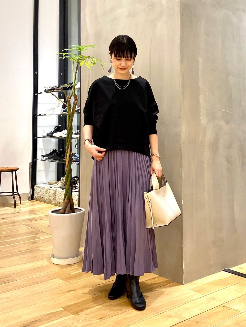 URBAN RESEARCH DOORSの『石川恋さん着用』『MADE IN JAPAN』EMELINA