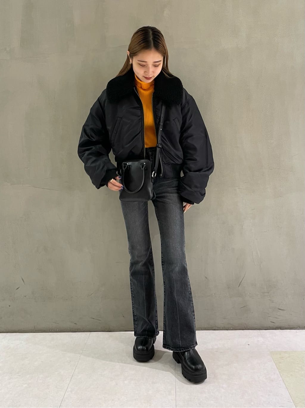 moussyのF/FUR COLLAR BOMBER ジャケットを使ったコーディネート