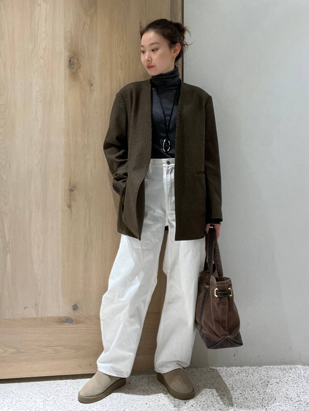 Curensologyの<&RC>カーヴィーデニムパンツを使ったコーディネートを紹介します。｜Rakuten Fashion(楽天ファッション／旧楽天ブランドアベニュー)1924973