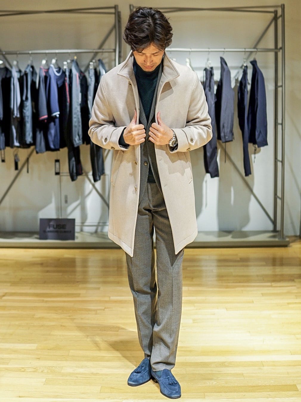 MEN'S BIGIの【俳優 渡部篤郎さん着用】12Gへリンボンジャガードタートルネックニットを使ったコーディネートを紹介します。｜Rakuten Fashion(楽天ファッション／旧楽天ブランドアベニュー)1925834