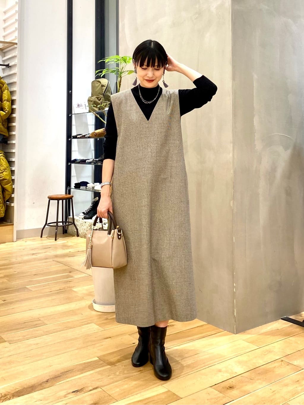 URBAN RESEARCH DOORSの『石川恋さん着用』『MADE IN JAPAN』EMELINA