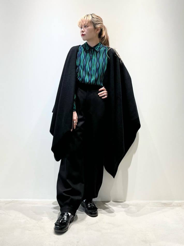 agnes b.のAF57 PONCHO ウールポンチョを使ったコーディネート