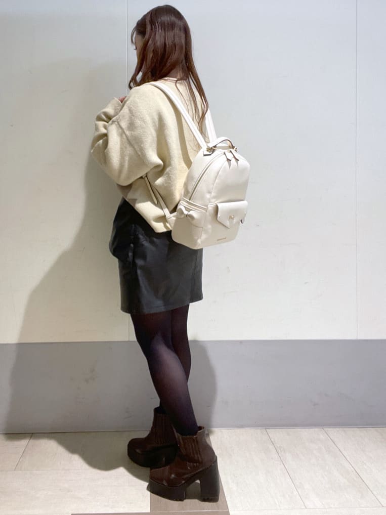 SAMANTHAVEGAのサイドリボンポケットリュック 中を使ったコーディネートを紹介します。｜Rakuten Fashion(楽天ファッション／旧楽天ブランドアベニュー)2014990
