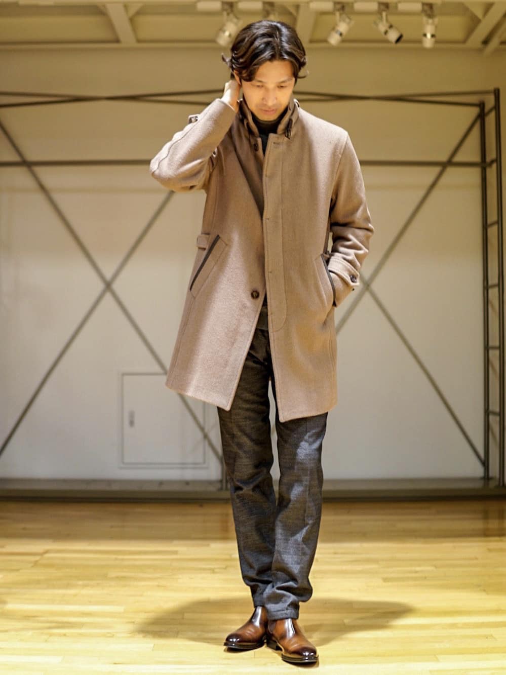 MEN'S BIGIの双糸*双糸ドビーツイルスタンドカラーコートを使ったコーディネートを紹介します。｜Rakuten Fashion(楽天ファッション／旧楽天ブランドアベニュー)2029007