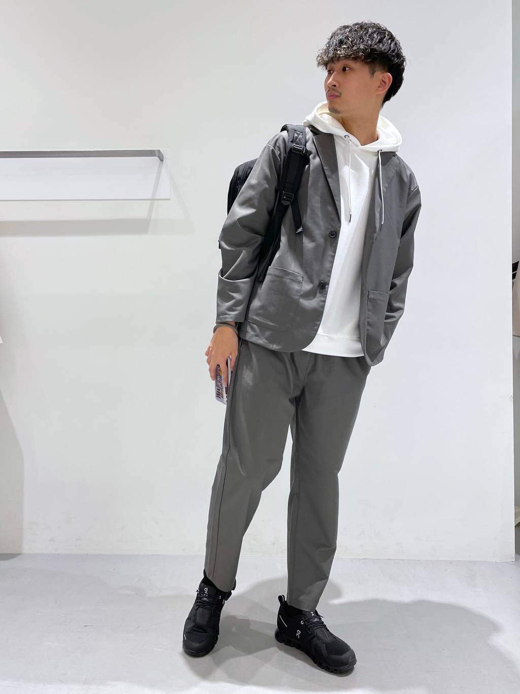 LAKOLEのスマホリングストラップを使ったコーディネートを紹介します。｜Rakuten Fashion(楽天ファッション／旧楽天ブランドアベニュー)2046168