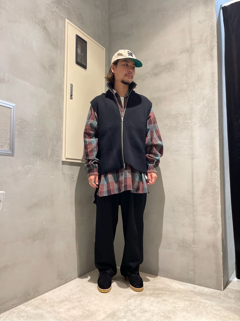 WISMのコーディネートを紹介します。｜Rakuten Fashion(楽天ファッション／旧楽天ブランドアベニュー)2141321