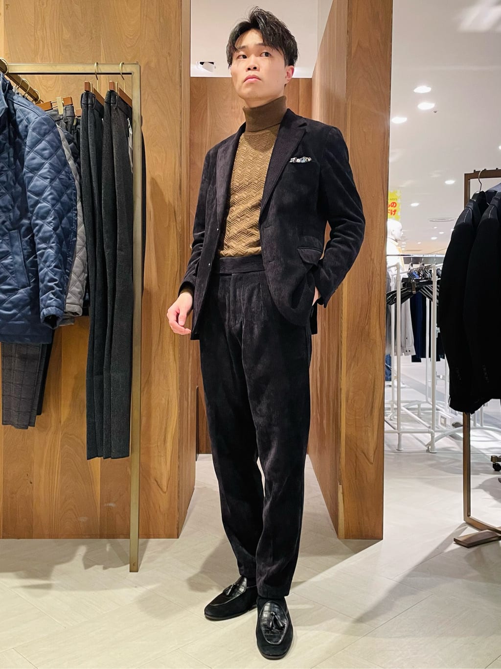 MEN'S BIGIの【俳優 渡部篤郎さん着用】12Gへリンボンジャガードタートルネックニットを使ったコーディネートを紹介します。｜Rakuten Fashion(楽天ファッション／旧楽天ブランドアベニュー)2157160