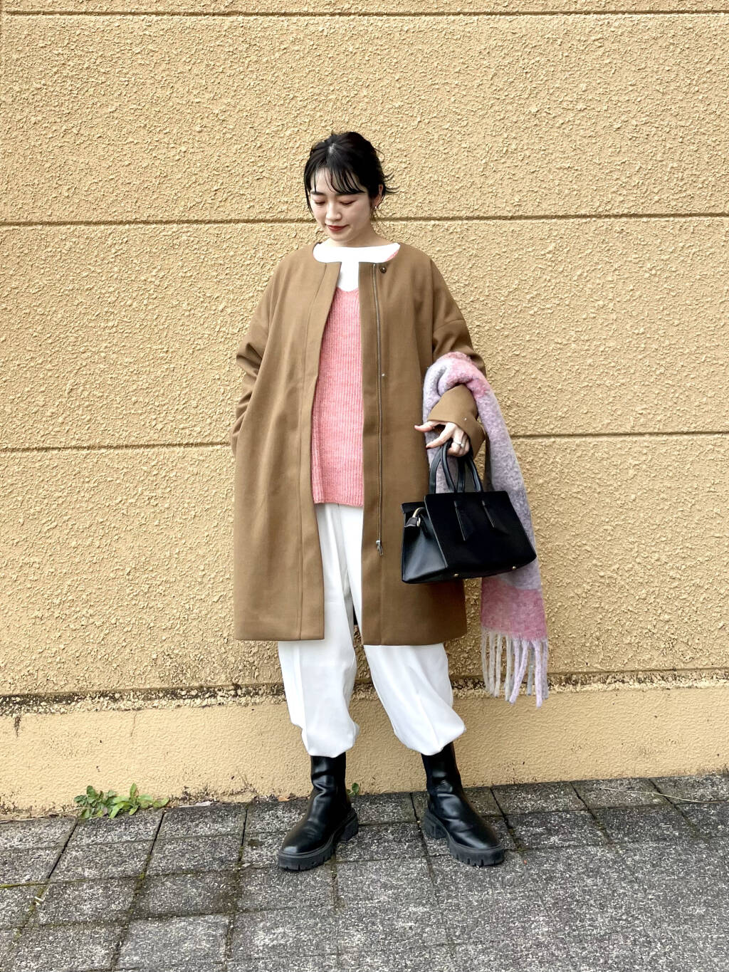 URBAN RESEARCH ITEMSのセンタープレスWIDEスラックスを使ったコーディネートを紹介します。｜Rakuten Fashion(楽天ファッション／旧楽天ブランドアベニュー)2175454