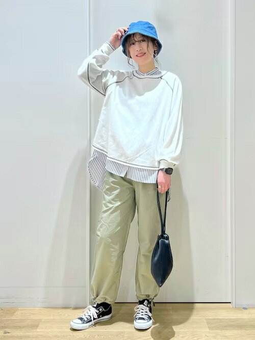 LAKOLEのツイルバケットハットを使ったコーディネートを紹介します。｜Rakuten Fashion(楽天ファッション／旧楽天ブランドアベニュー)2176738