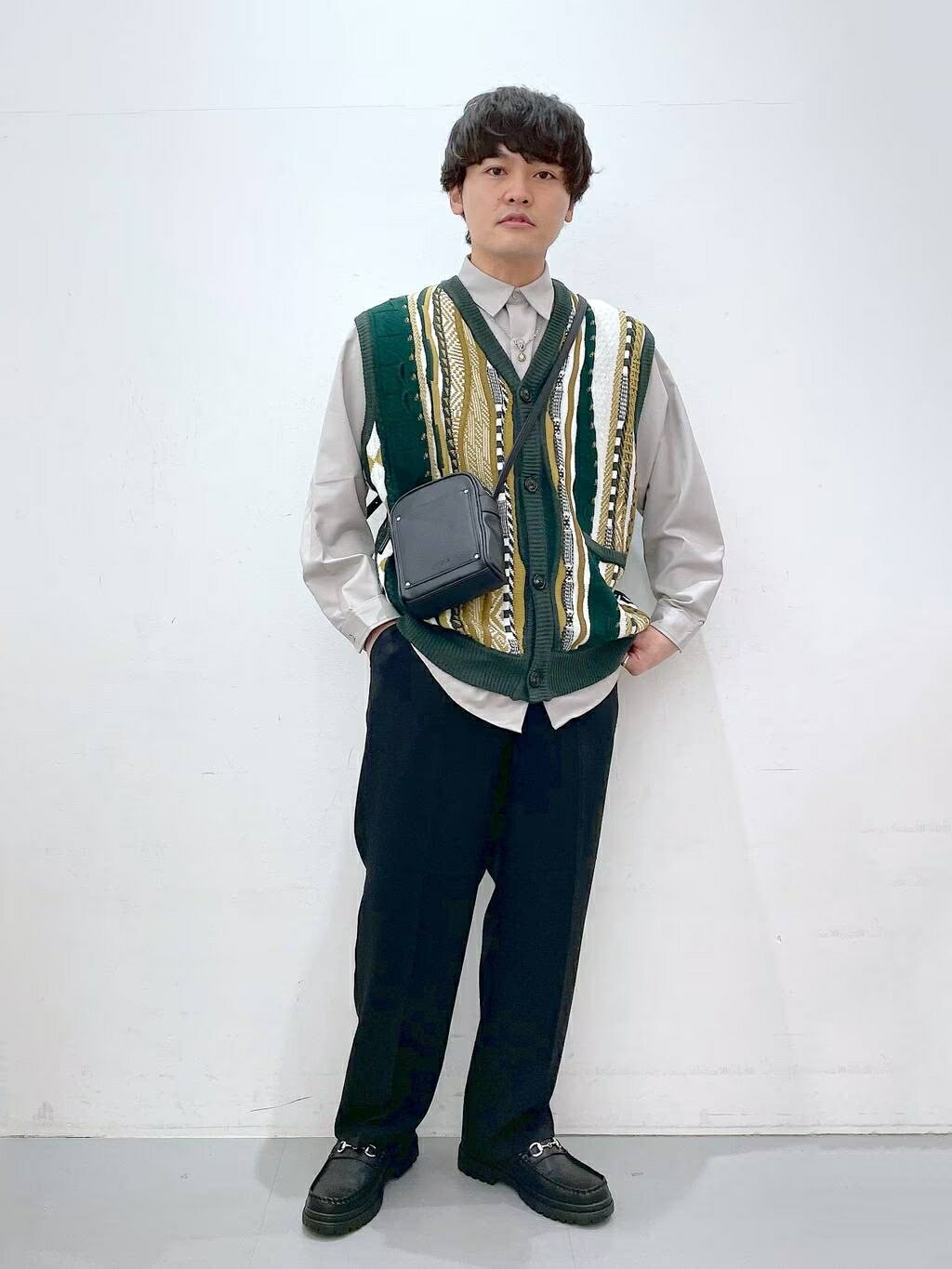 LAKOLEのタンクソールビットローファーを使ったコーディネートを紹介します。｜Rakuten Fashion(楽天ファッション／旧楽天ブランドアベニュー)2210901