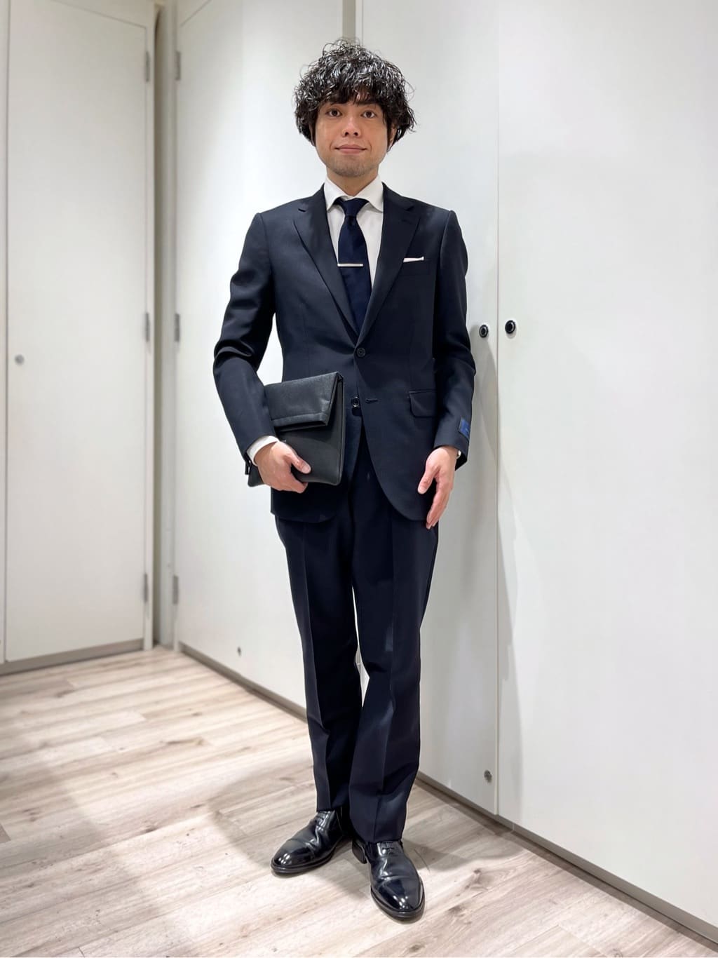 TAKEO KIKUCHIの【Made in JAPAN】TANGOストライプ ネクタイを使ったコーディネートを紹介します。｜Rakuten Fashion(楽天ファッション／旧楽天ブランドアベニュー)2249152