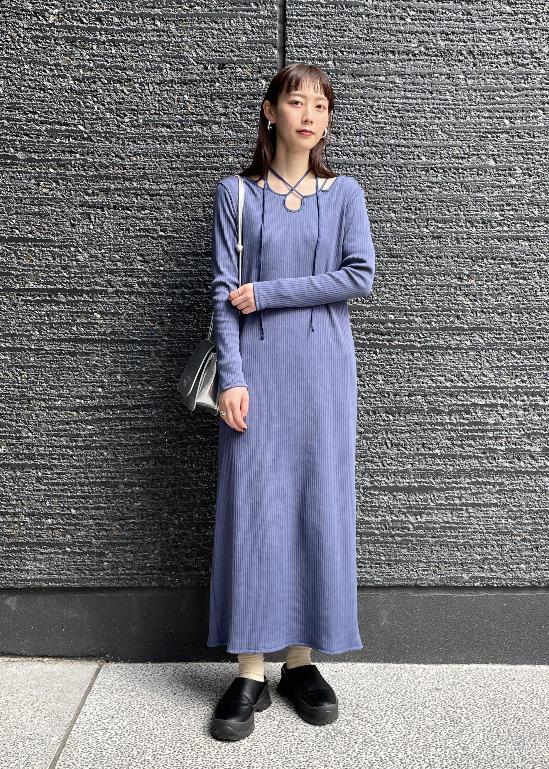 ADAM ET ROPE'の【MURRAL】別注 Ivy long sleeve dressを使った