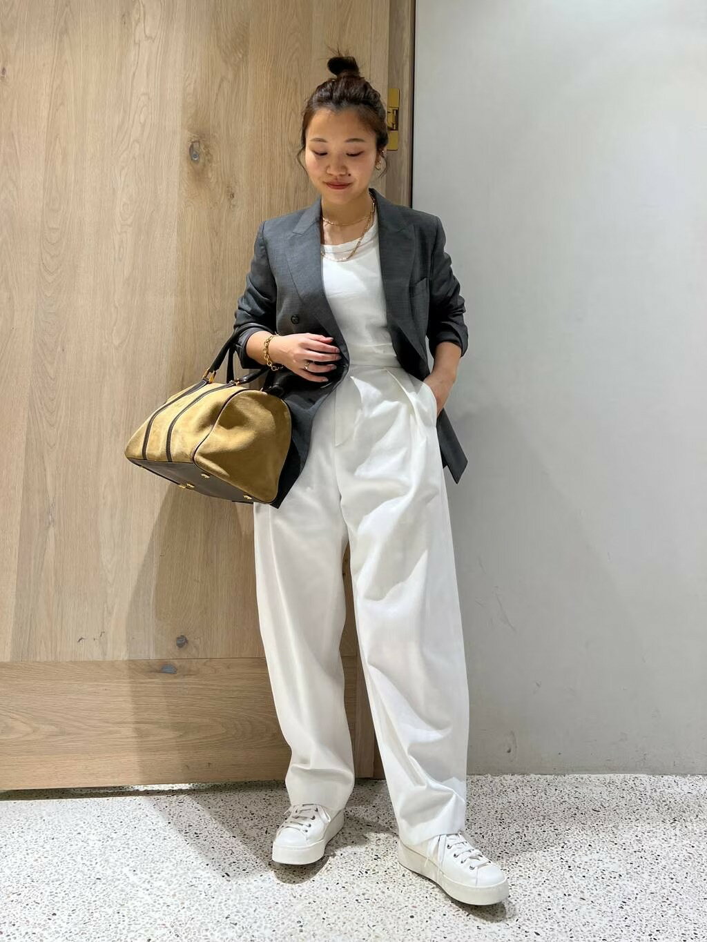 Curensologyの<5AWARENESS>ロングスリーブTシャツを使ったコーディネートを紹介します。｜Rakuten Fashion(楽天ファッション／旧楽天ブランドアベニュー)2267096