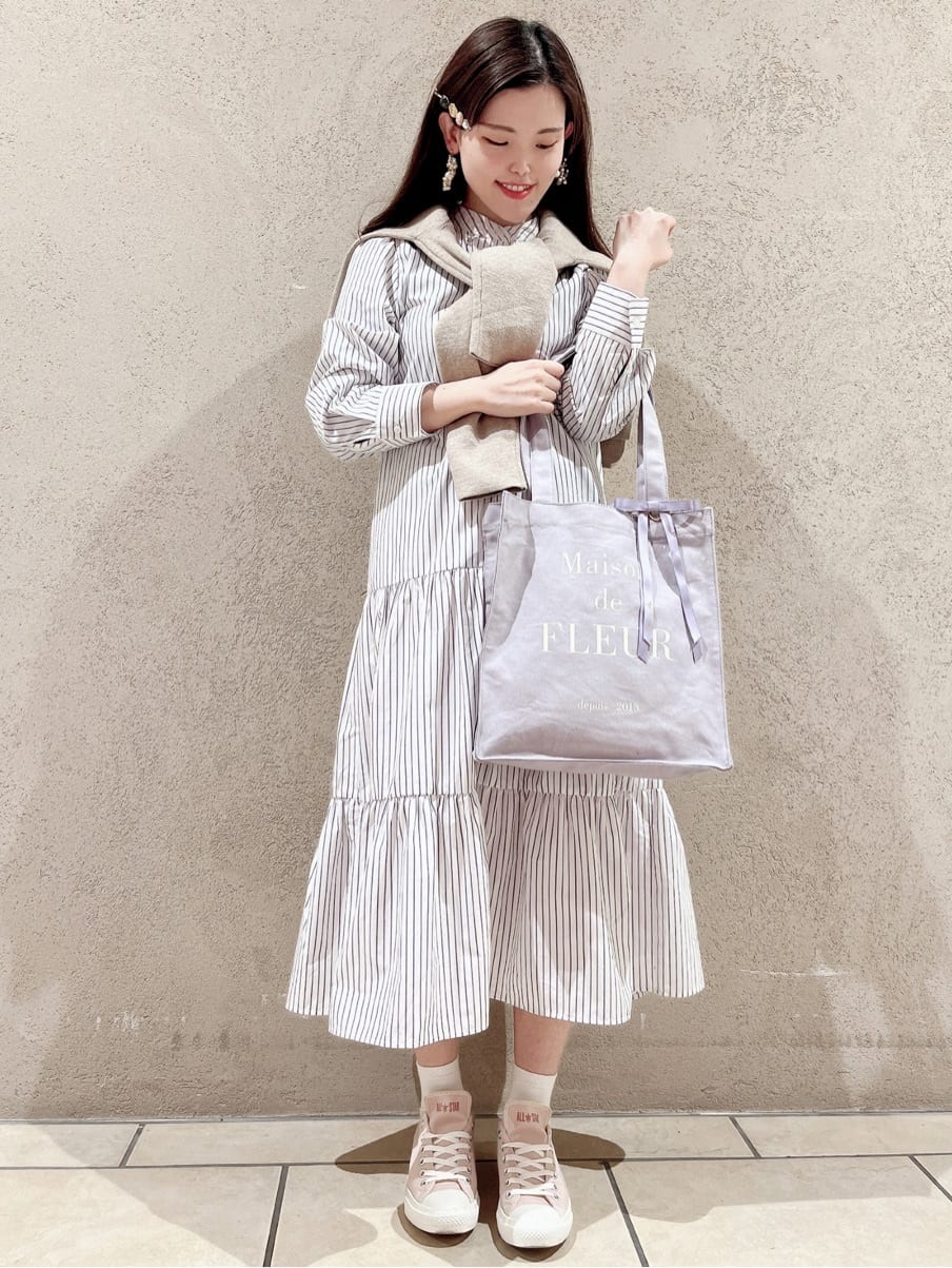 Maison de FLEURのブランドロゴマットリボンバレッタを使ったコーディネートを紹介します。｜Rakuten Fashion(楽天ファッション／旧楽天ブランドアベニュー)2273795