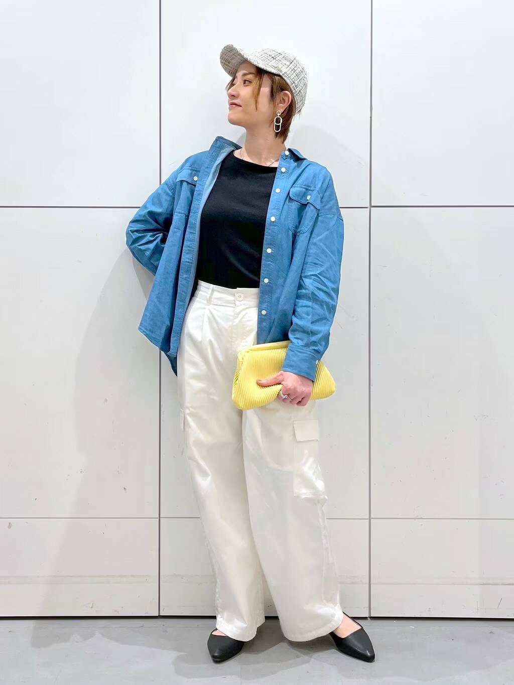 LAKOLEのスクエアカットギャザーパンプスを使ったコーディネートを紹介します。｜Rakuten Fashion(楽天ファッション／旧楽天ブランドアベニュー)2279610