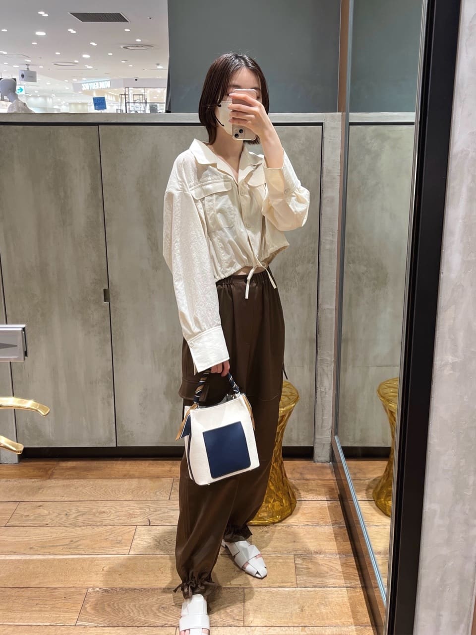 moussyのSATIN WIDE CARGO パンツを使ったコーディネート | Rakuten