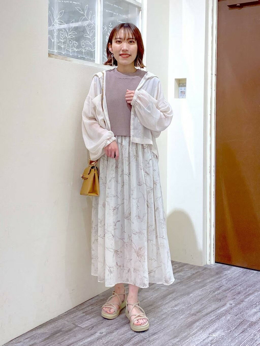 mysty womanの【リバイバル!】楊柳シアーZIPパーカーを使ったコーディネートを紹介します。｜Rakuten Fashion(楽天ファッション／旧楽天ブランドアベニュー)2375897
