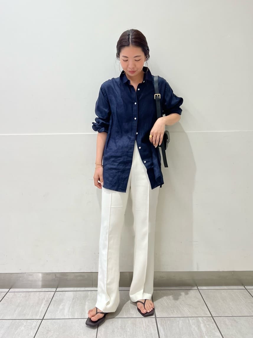 SLOBE IENAのEuropean Linen レギュラーシャツを使ったコーディネート