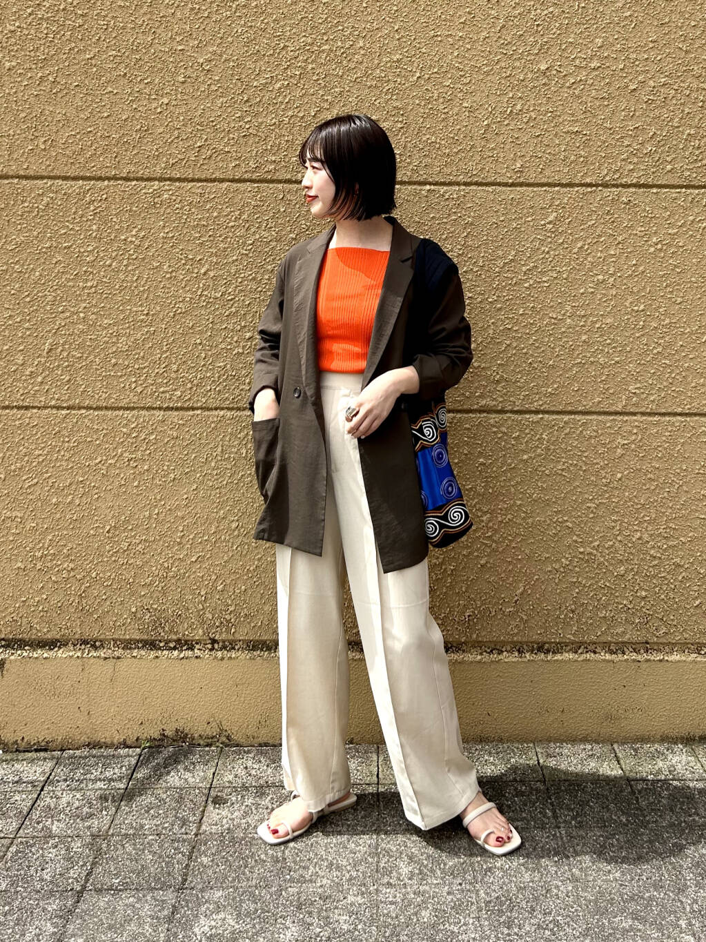 URBAN RESEARCH ITEMSのSQUARE NECK RIB KNITを使ったコーディネートを紹介します。｜Rakuten Fashion(楽天ファッション／旧楽天ブランドアベニュー)2395774