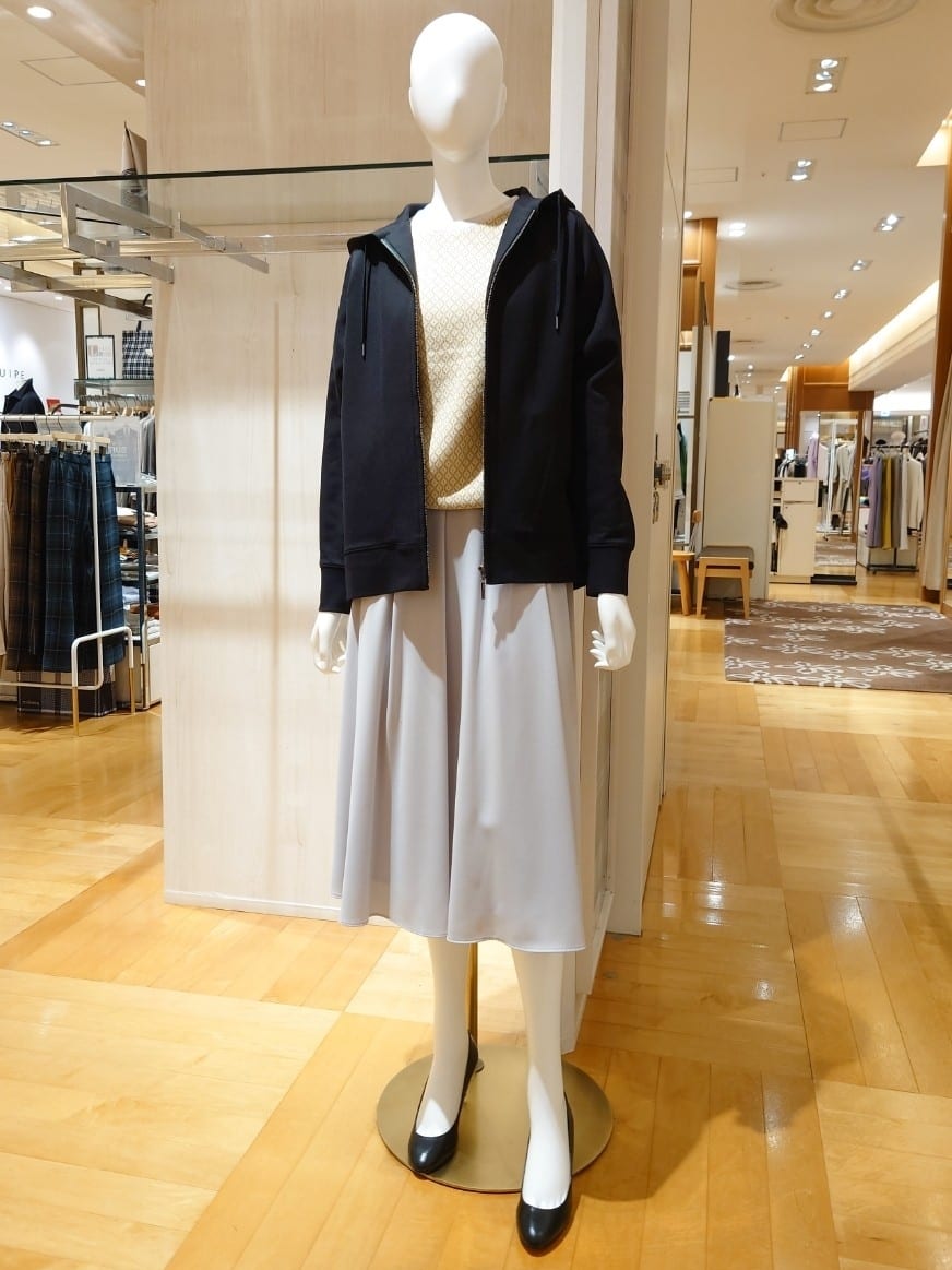 NEWYORKERのポリダブルクロス タックフレアスカートを使ったコーディネートを紹介します。｜Rakuten Fashion(楽天ファッション／旧楽天ブランドアベニュー)2417378