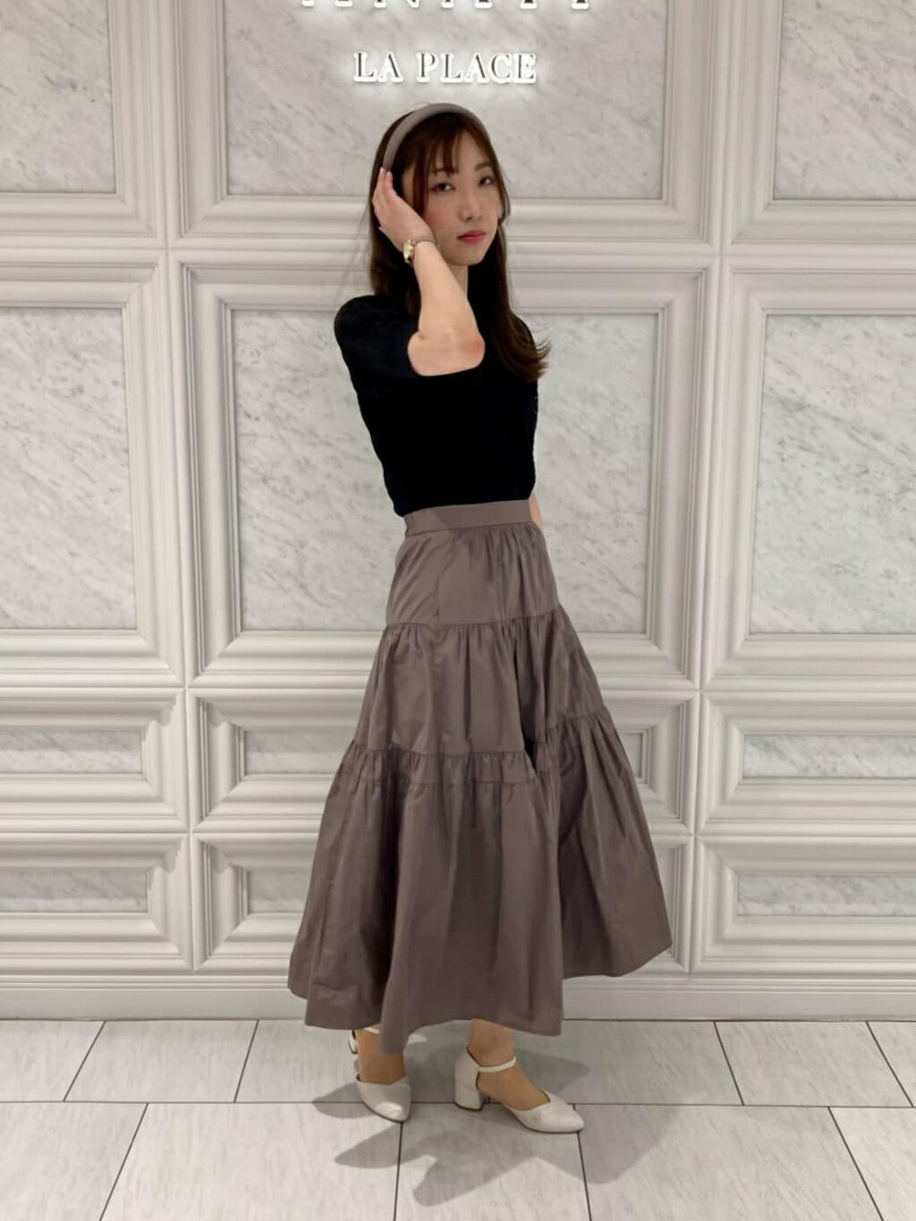 ANAYIのシャンブレータフタティアード スカートを使ったコーディネートを紹介します。｜Rakuten Fashion(楽天ファッション／旧楽天ブランドアベニュー)2418157