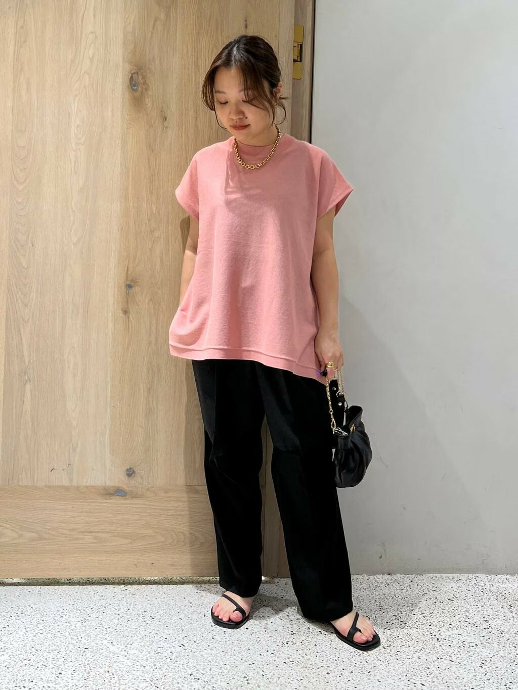 Curensologyのニットフレアトップスを使ったコーディネートを紹介します。｜Rakuten Fashion(楽天ファッション／旧楽天ブランドアベニュー)2420612