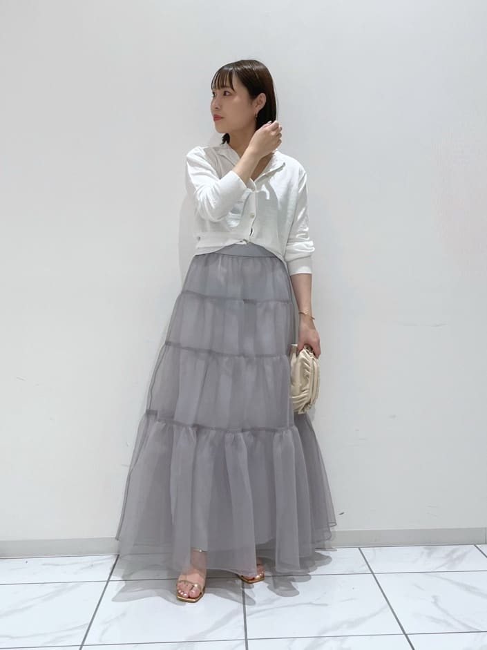 Whim Gazetteのオーガンジーボリュームスカートを使ったコーディネートを紹介します。｜Rakuten Fashion(楽天ファッション／旧楽天ブランドアベニュー)2451613