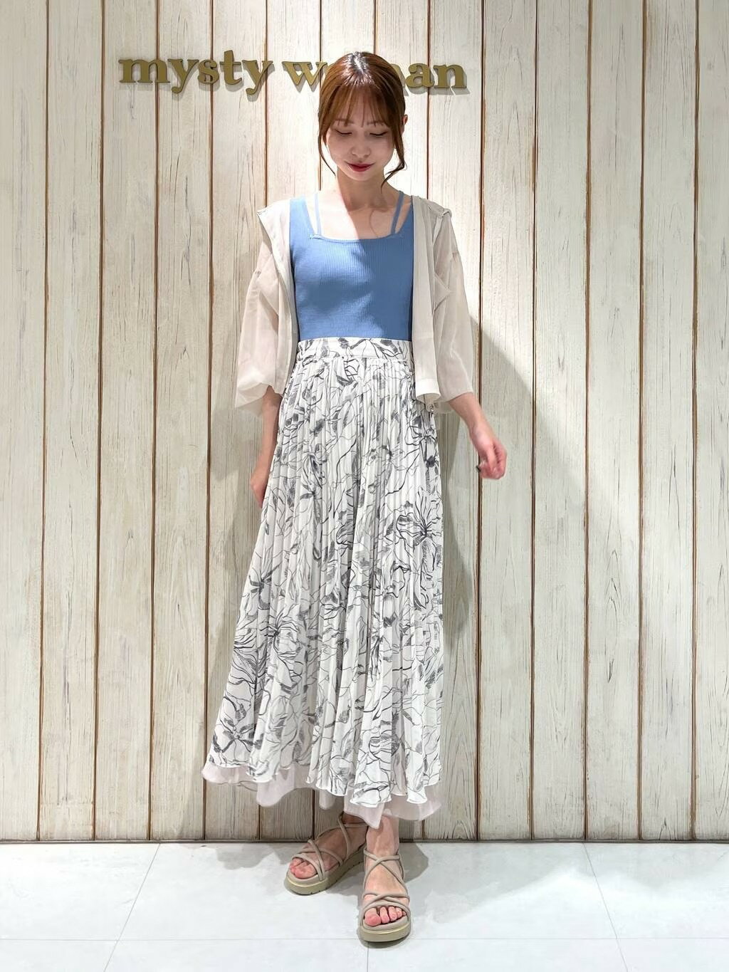 mysty womanのストリング2WAYリブニットタンクを使ったコーディネートを紹介します。｜Rakuten Fashion(楽天ファッション／旧楽天ブランドアベニュー)2457127