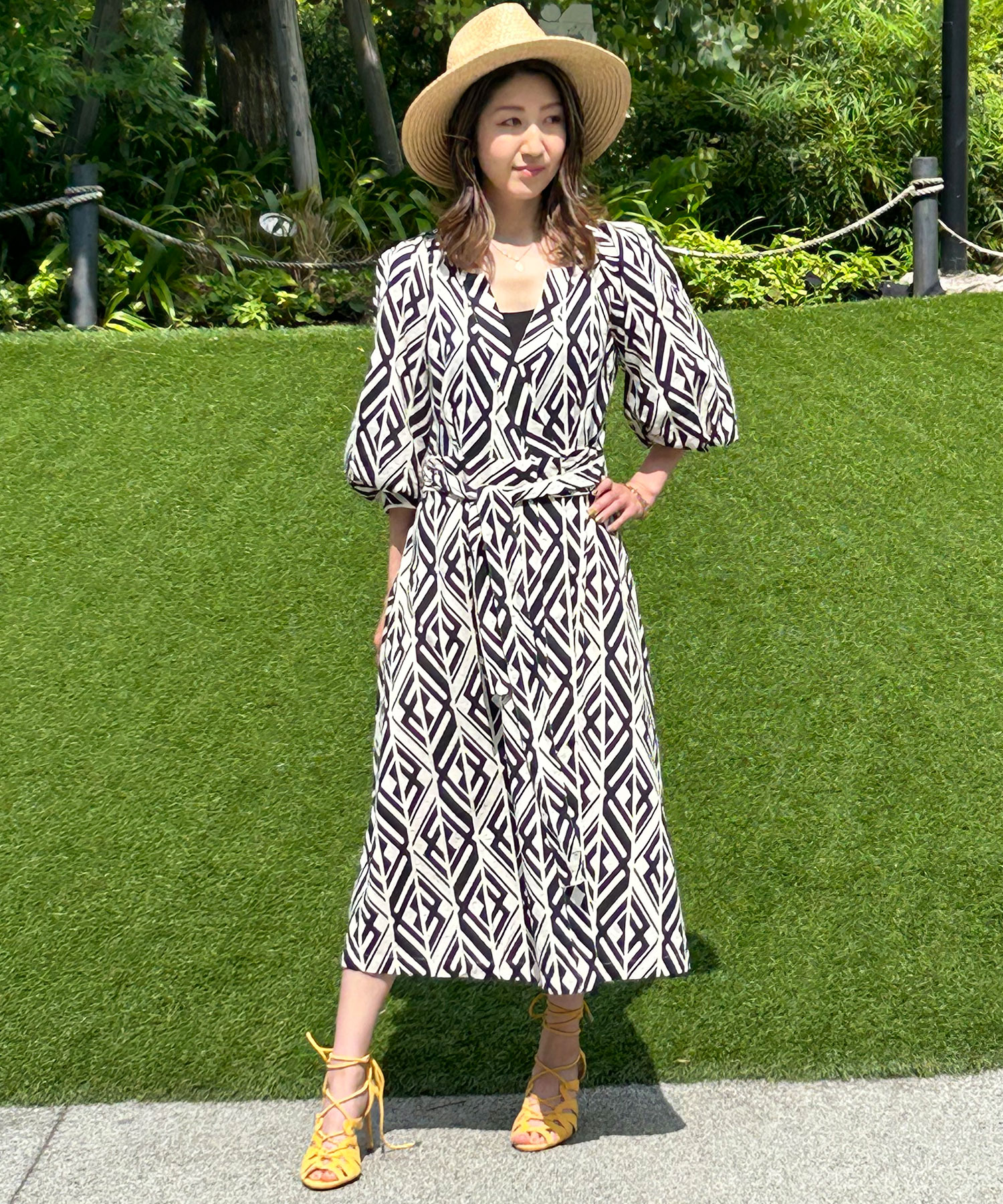 BANANA REPUBLIC FACTORY STOREの(W)BANANA REPUBLIC FACTORY STORE ブルゾンスリーブ ミディワンピースを使ったコーディネート