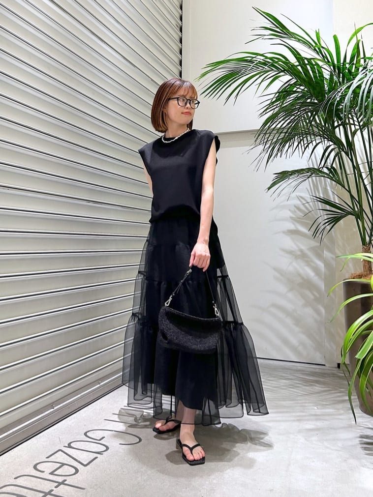 Whim Gazetteのオーガンジーボリュームスカートを使ったコーディネートを紹介します。｜Rakuten Fashion(楽天ファッション／旧楽天ブランドアベニュー)2479933