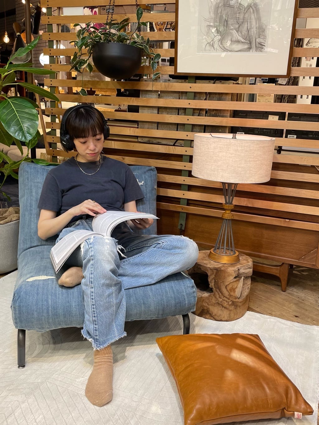 journal standard FurnitureのCUSHION-CHESNUT(中材込) クッションを使ったコーディネートを紹介します。｜Rakuten Fashion(楽天ファッション／旧楽天ブランドアベニュー)2649772